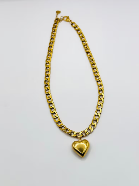 Curb Heart Necklace