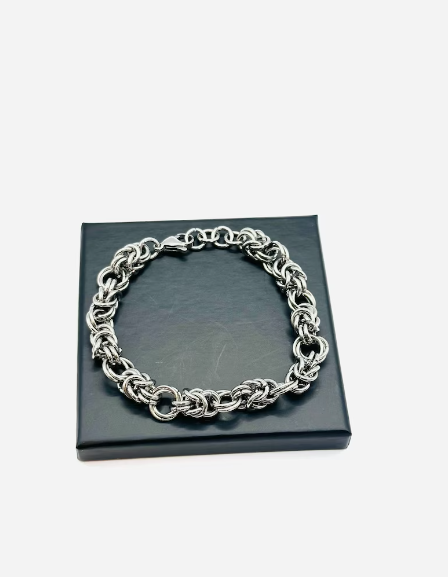 Mobius Byzantine Bracelet