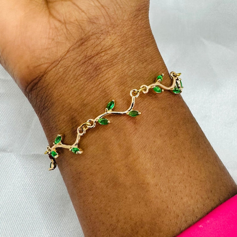 Gold Plate Flower Bracelet