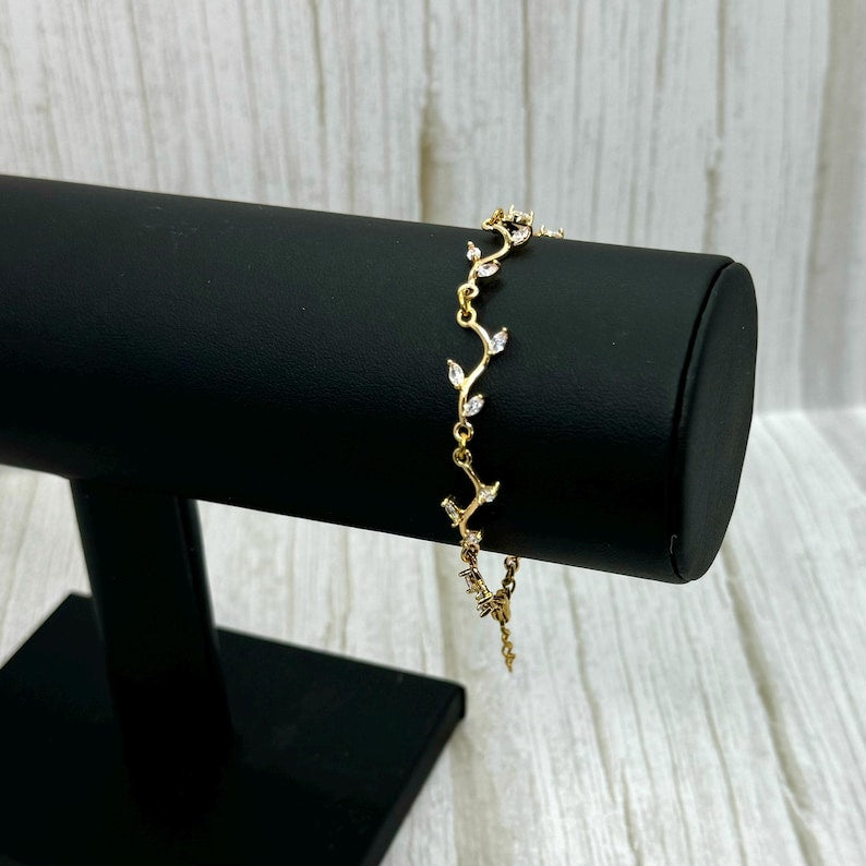 Gold Plate Flower Bracelet