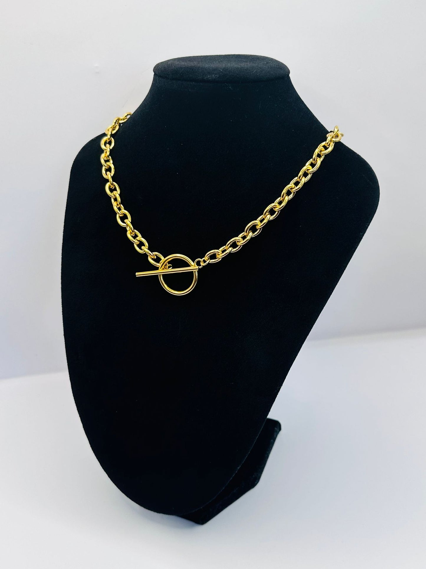 Toggle Choker Necklace