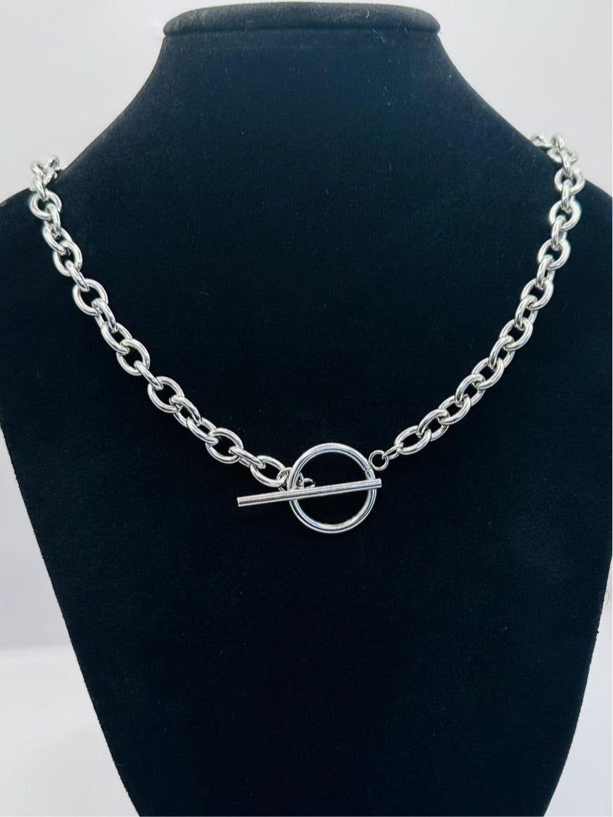 Toggle Choker Necklace