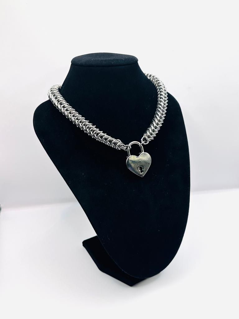 Box Weave Chainmail with Heart Padlock