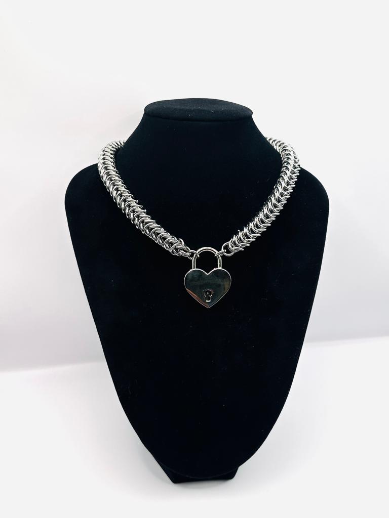 Box Weave Chainmail with Heart Padlock