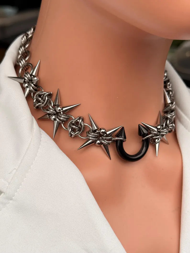 Spiked Star Chain Choker Necklace